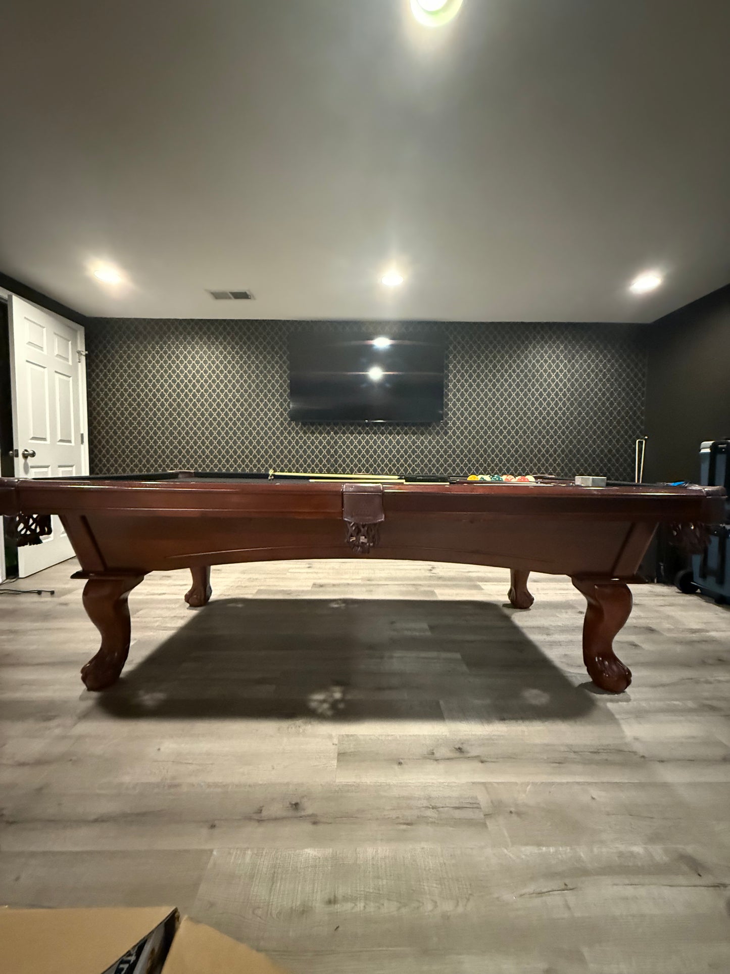Side view of pool table