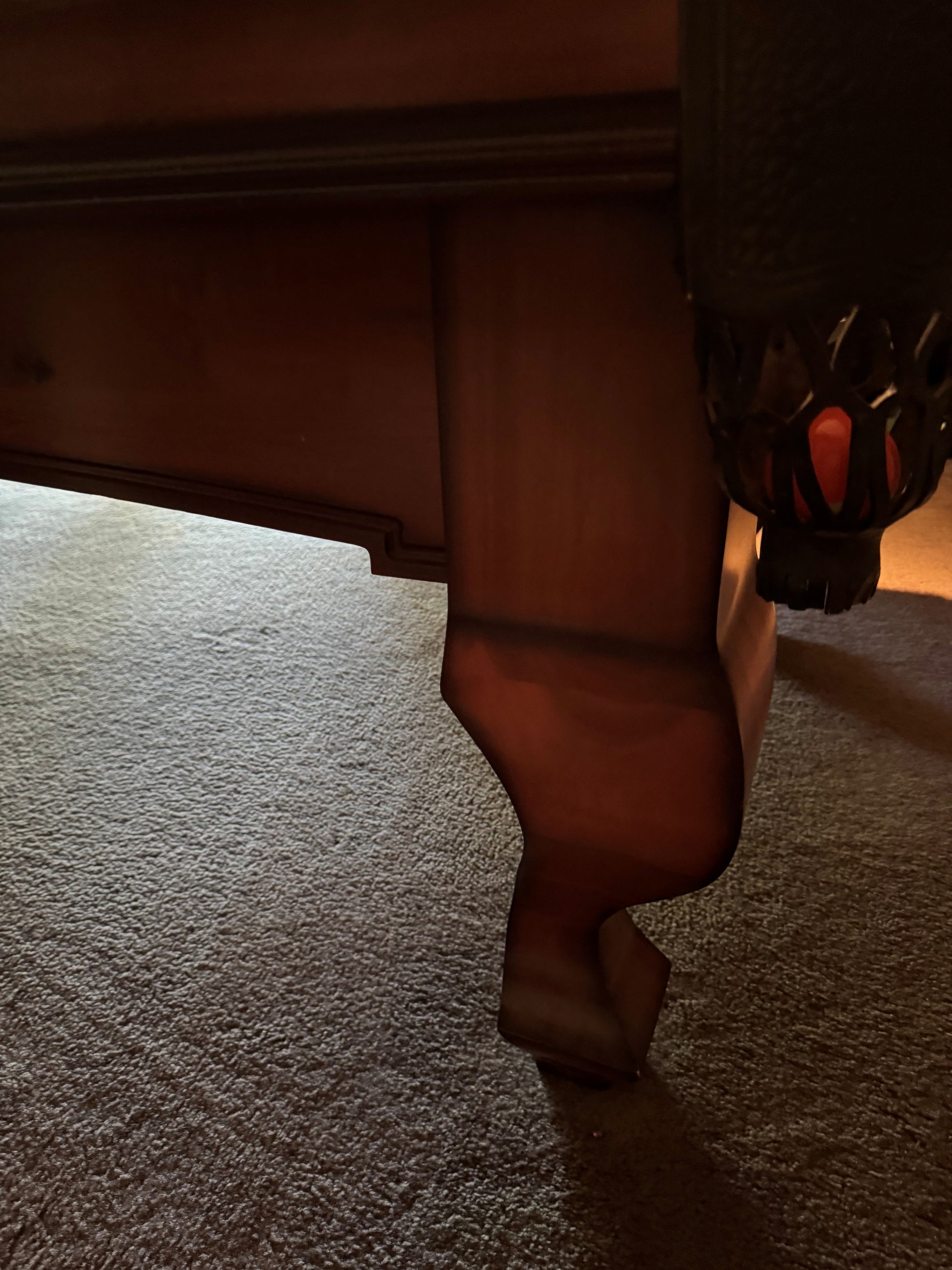 Leg frame of table