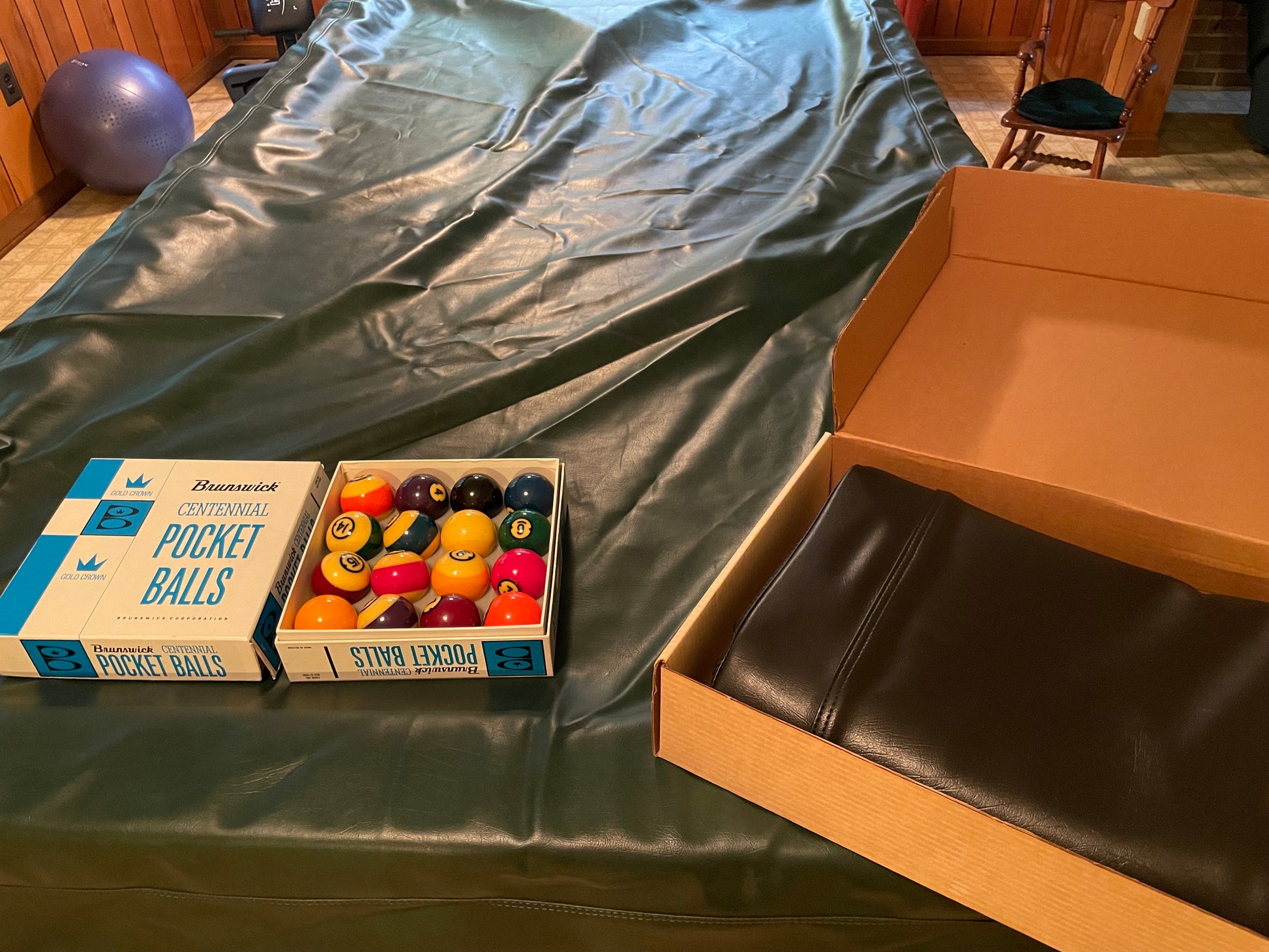 Table cover & balls