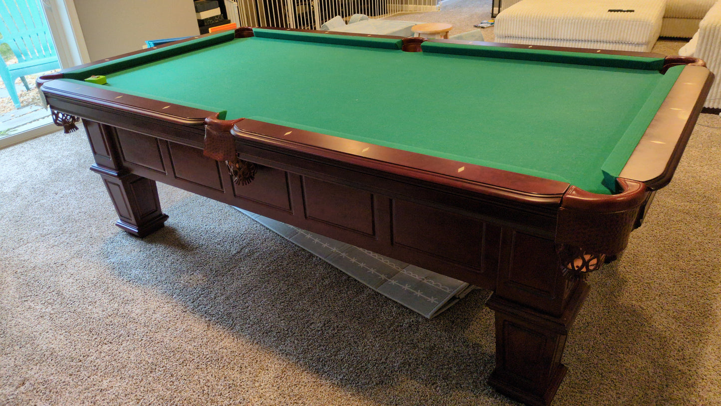 Leather drop pockets / angle view