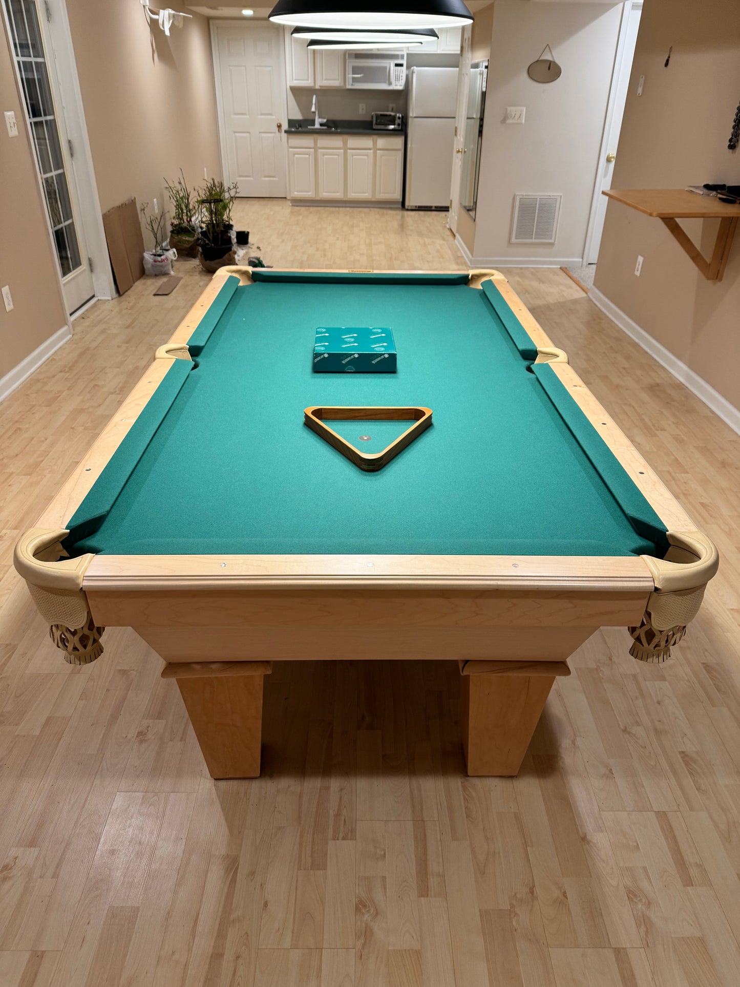 Blonde wood w/ green felt 