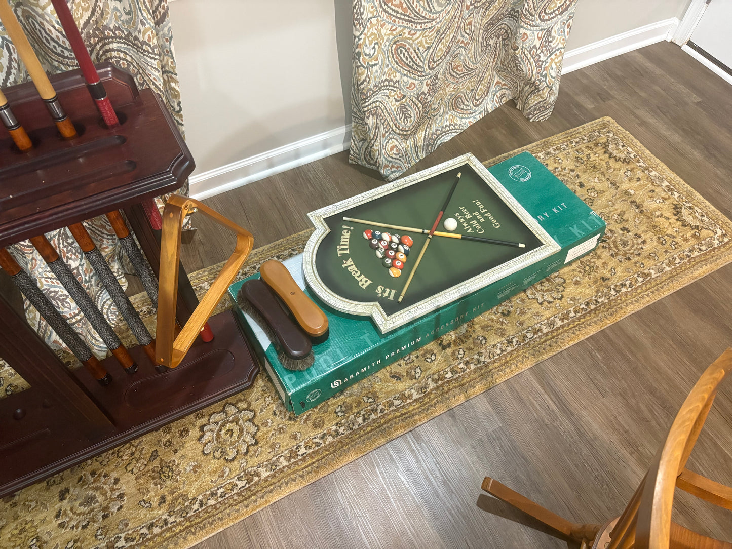 Billiard picture & accessories